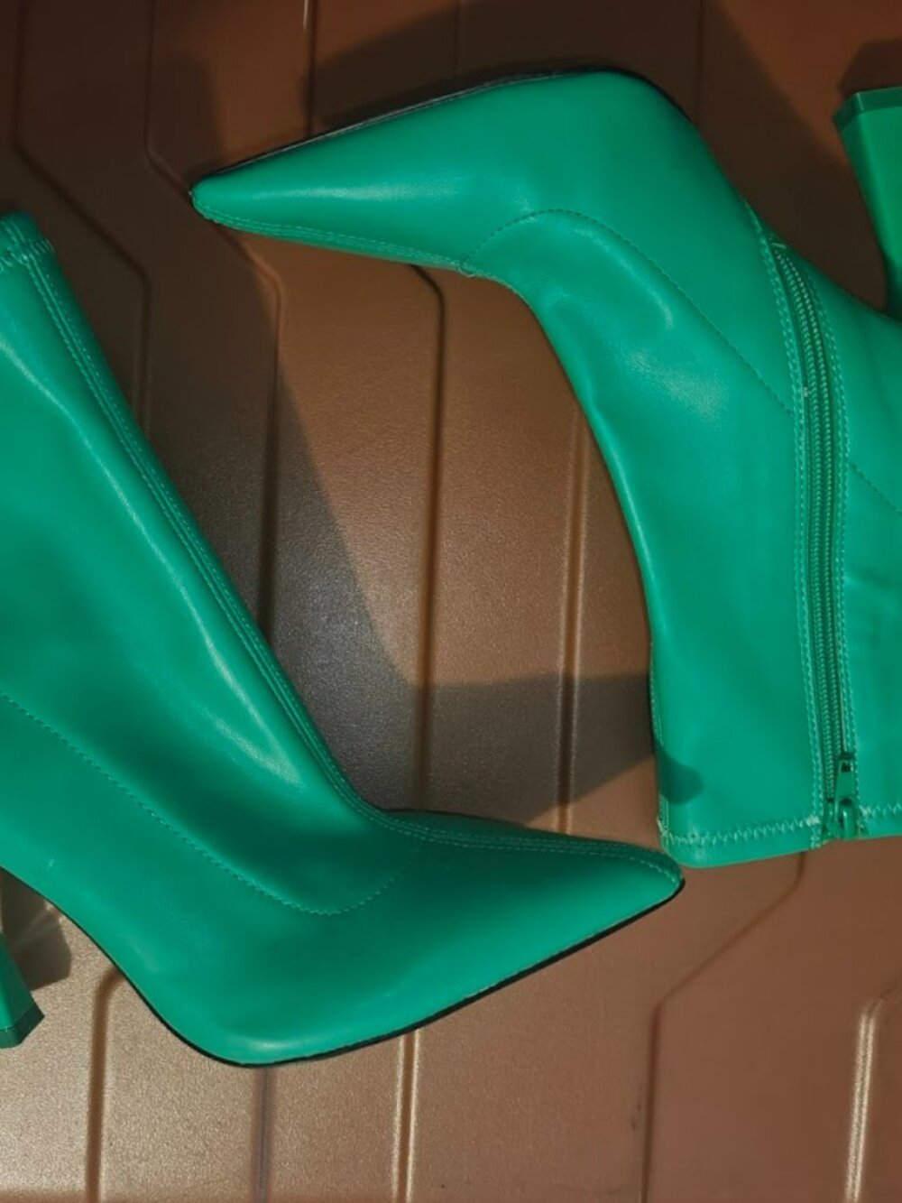 Green Sock Boots Heel Ankle Boots - Picture 2 of 3